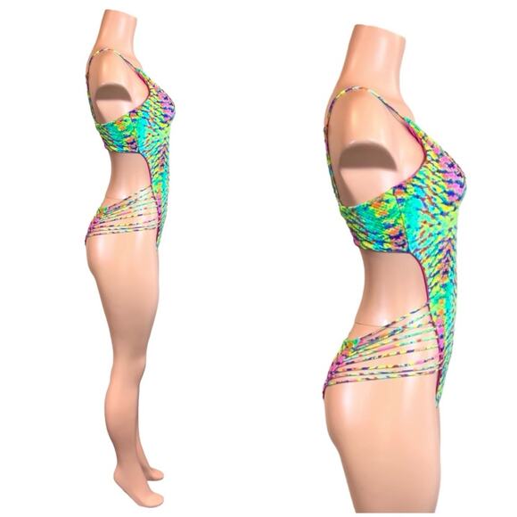 Luli Fama Oasis Babe REVERSIBLE Strappy Bright Colored One Piece SZ M $185 - Picture 12 of 15